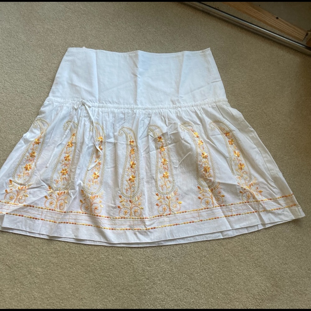 New With Tag Mac & Jac White Paisley Embroidered Mini Skirt 16